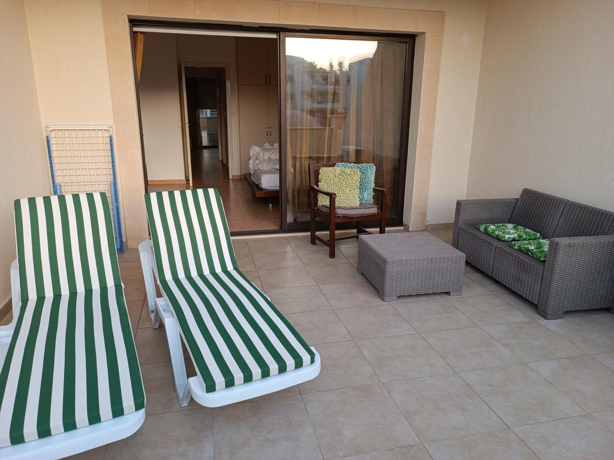 Pool Side 2 Bedroom Queens Gardens Complex Paphos Exterior photo