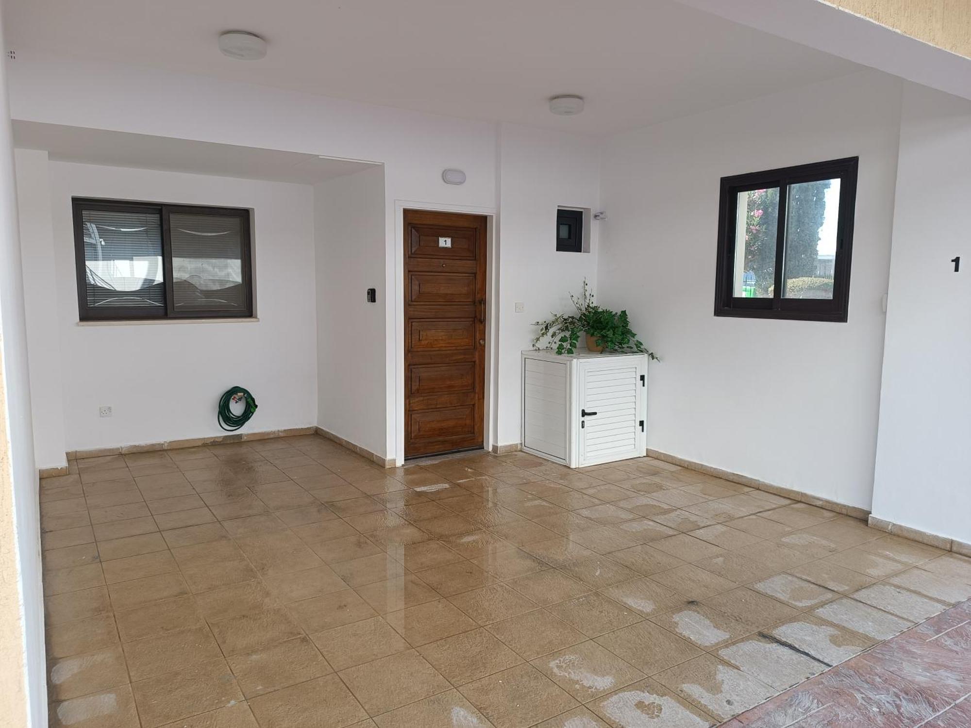 Pool Side 2 Bedroom Queens Gardens Complex Paphos Exterior photo