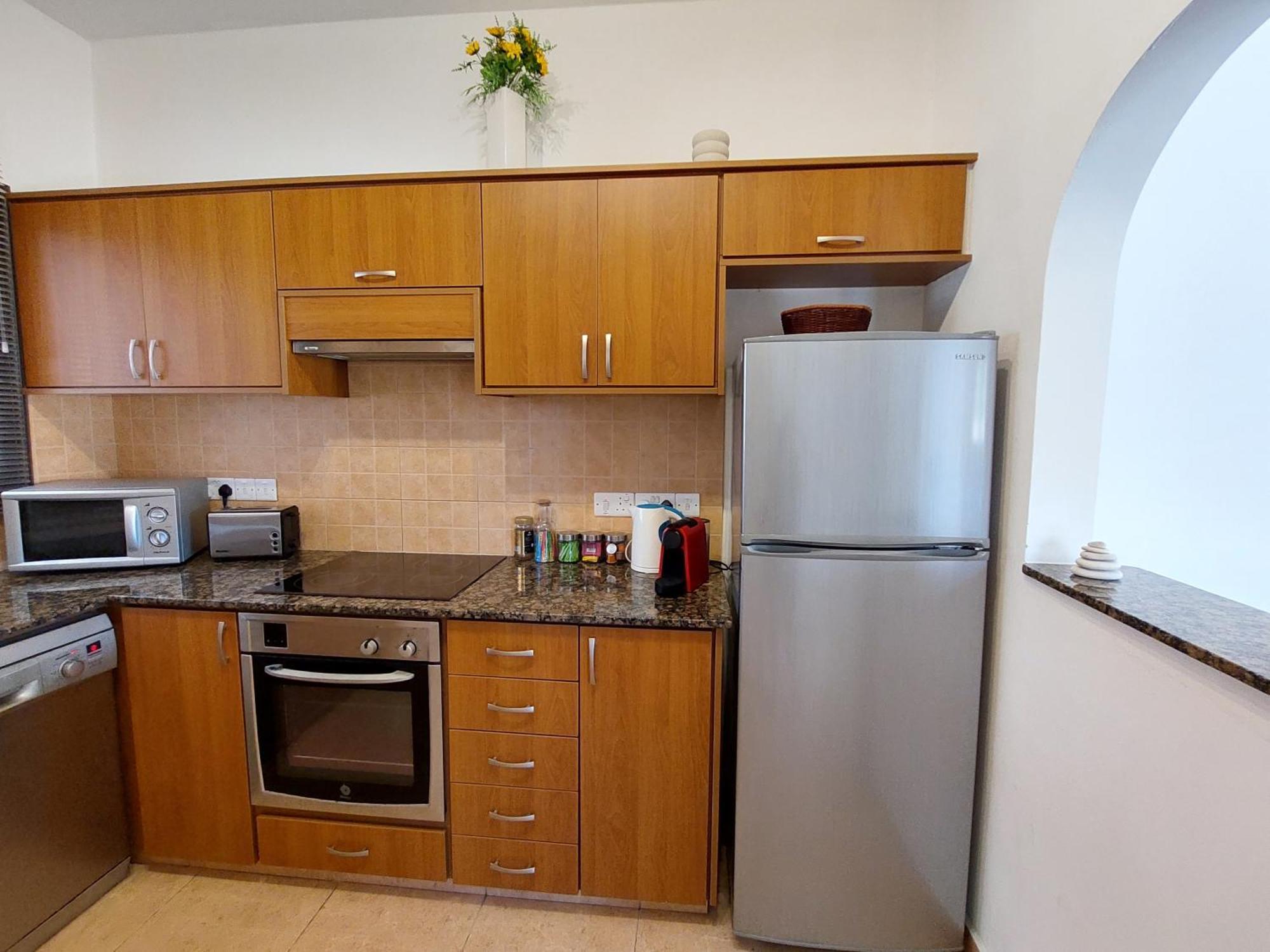 Pool Side 2 Bedroom Queens Gardens Complex Paphos Exterior photo